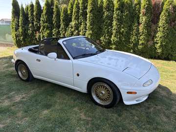 16V