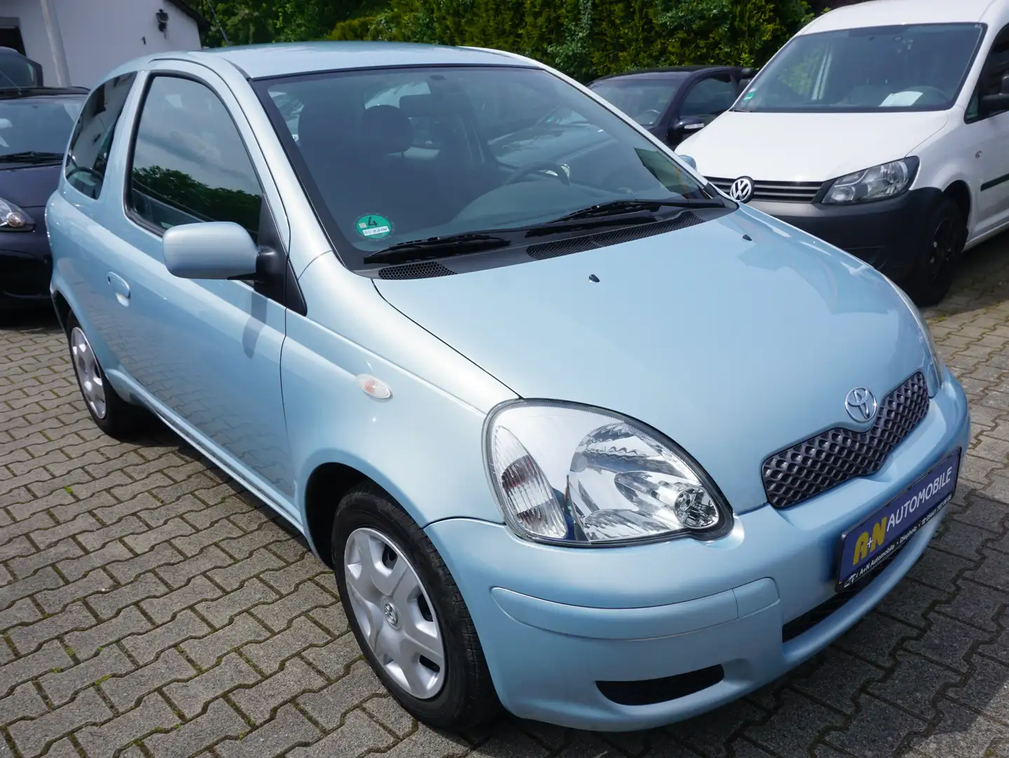 Toyota Yaris 1.3 Sol /KLIMA/EURO4/SCHECKHEFT/1-HAND/ Azul - 2
