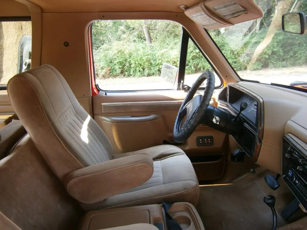 Ford Bronco XLT, foto 9