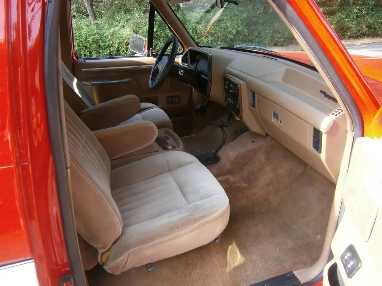 Ford Bronco XLT, foto 6