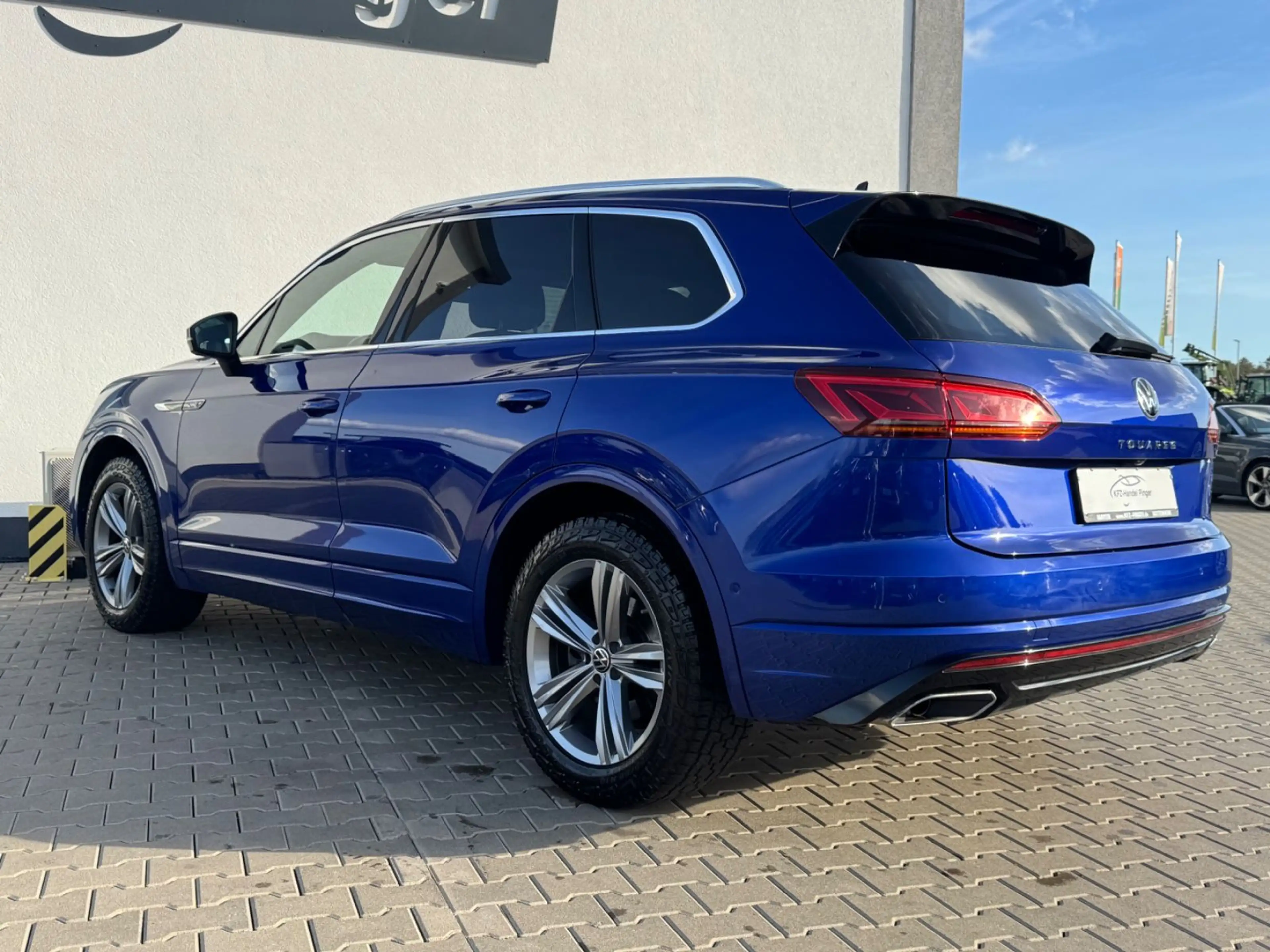 Volkswagen Touareg R-Line 4Motion LED/AHK/DYN — photo 5