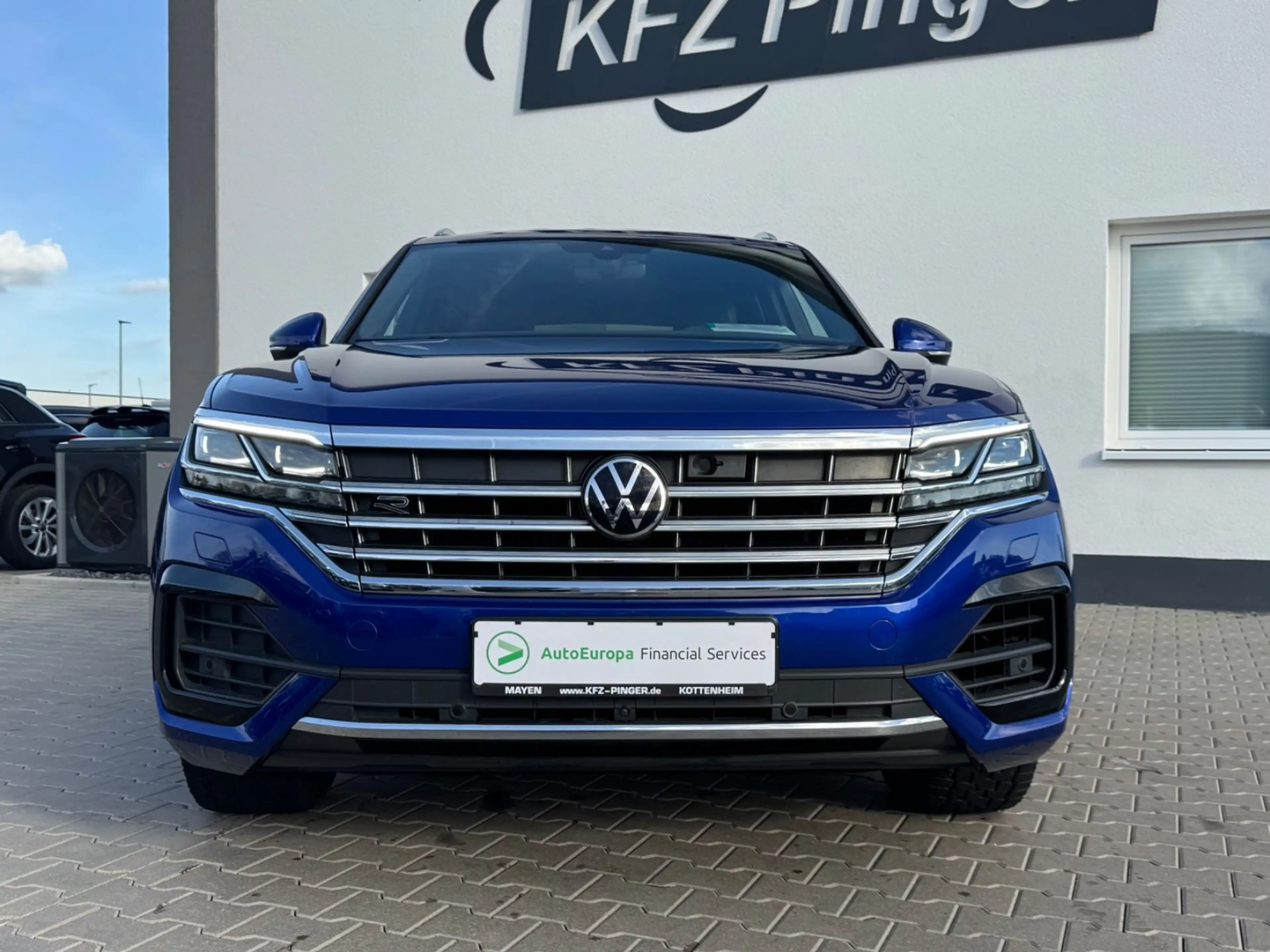 Volkswagen Touareg R-Line 4Motion LED/AHK/DYN — photo 4