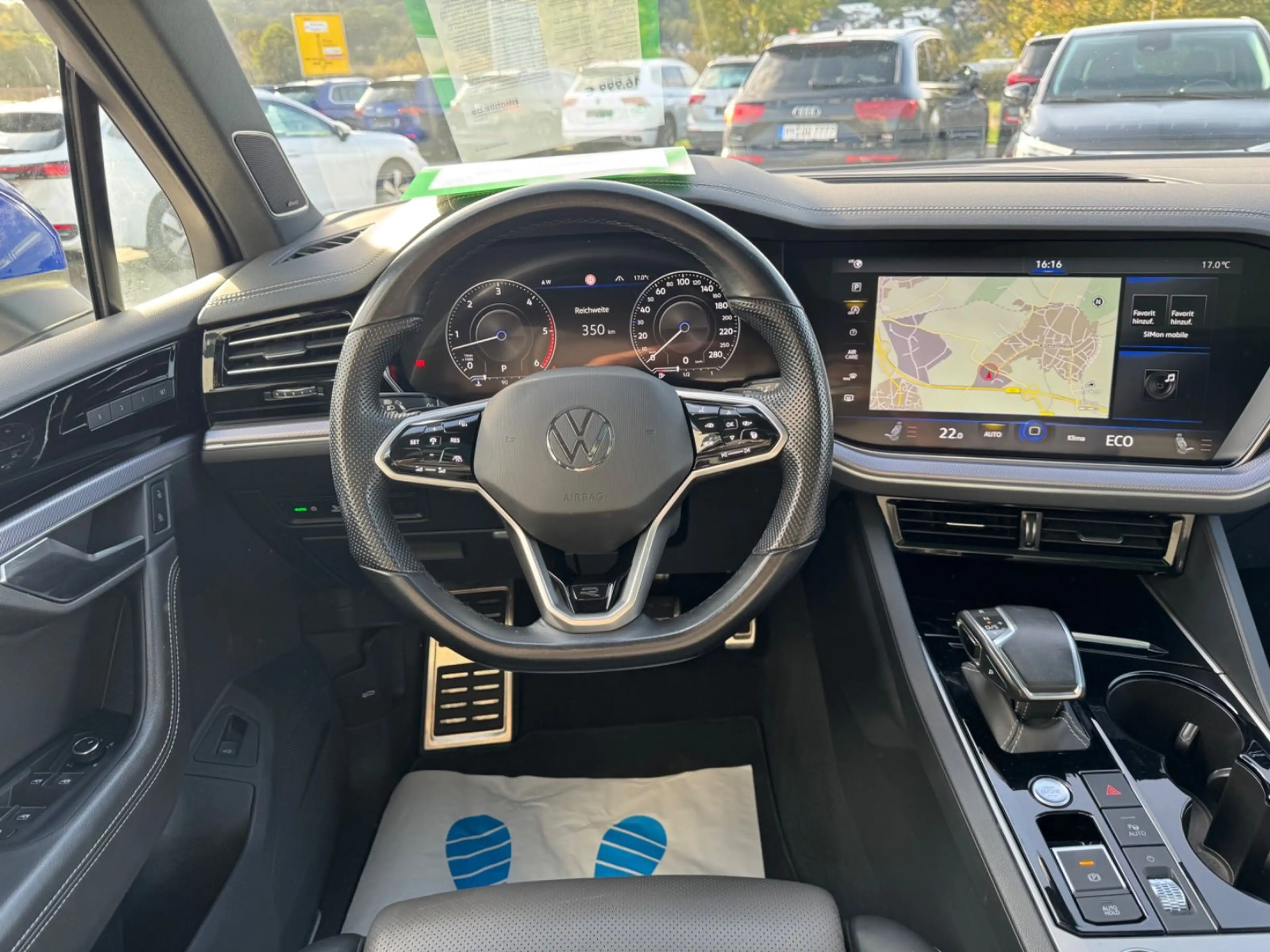 Volkswagen Touareg R-Line 4Motion LED/AHK/DYN — photo 12