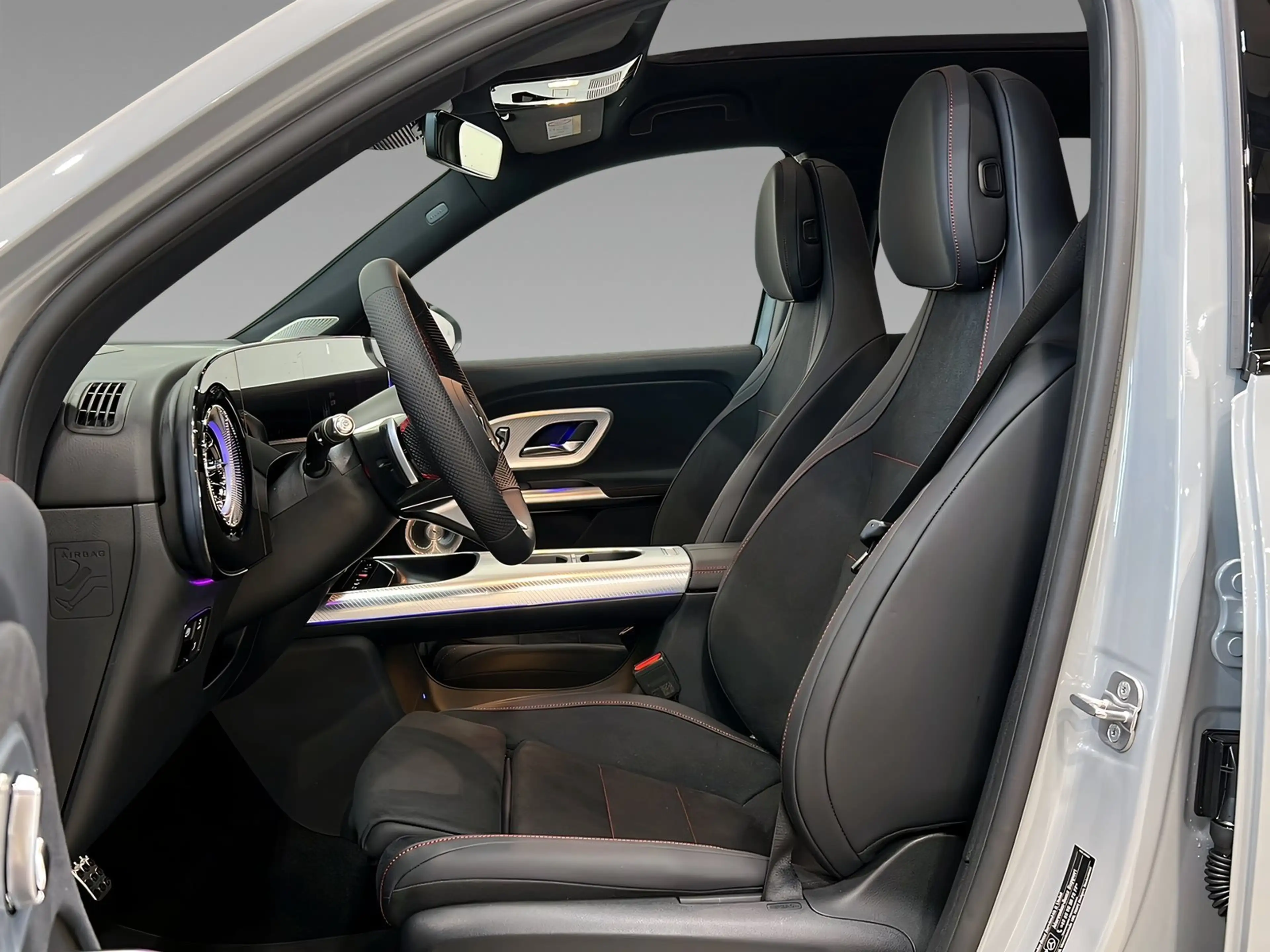 Mercedes-Benz GLB 220 4MATIC+FACELIFT+AMG+AHK+PREMIUM_PLUS+3D — photo 8