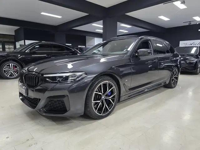 BMW 530 G31 2021 530d Touring mhev 48V xdrive Msport auto