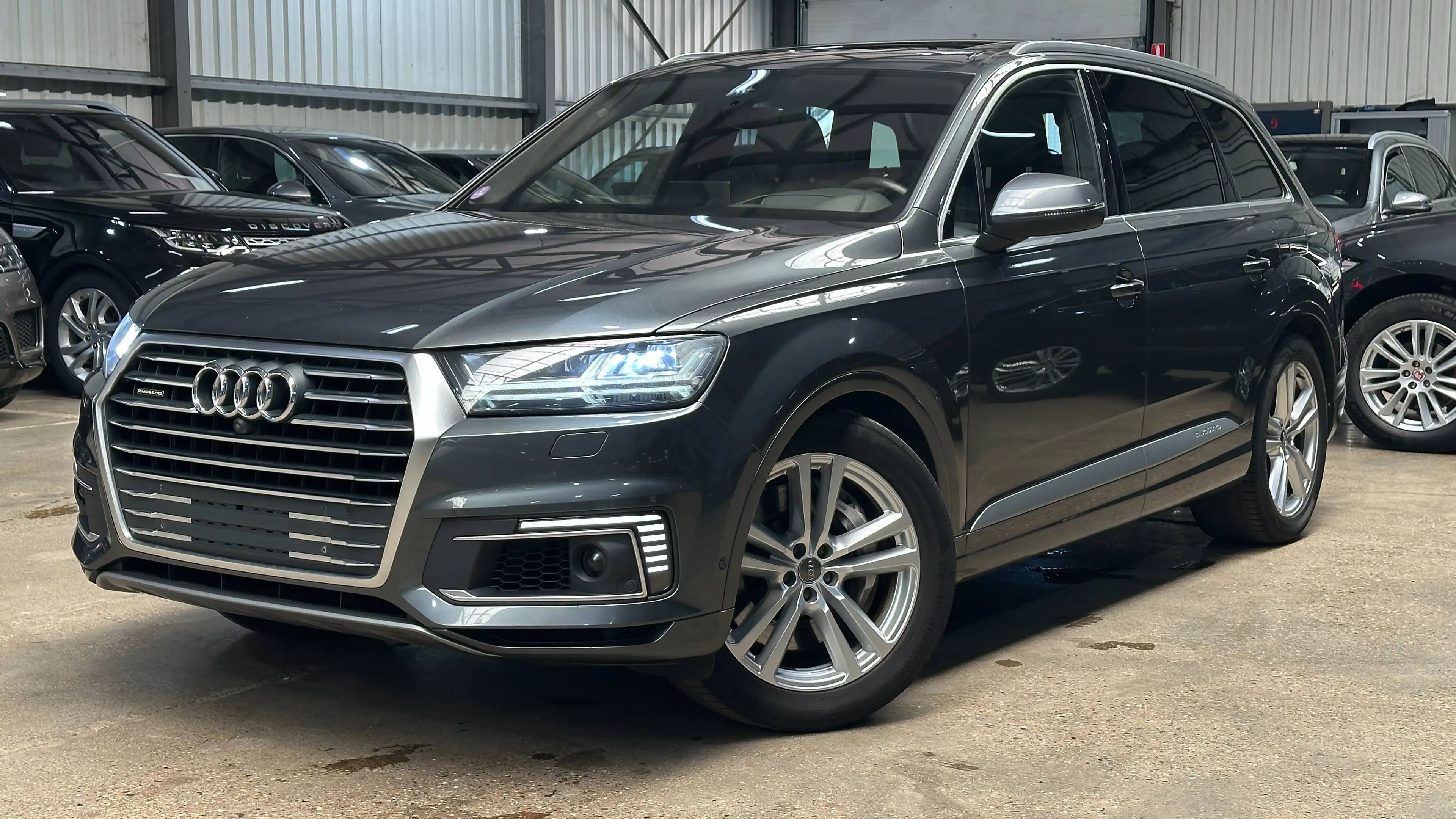 Audi Q7 e-tron Q7 e-tron 3.0 TDi V6 Quattro e-tron Tiptronic (275 kW)