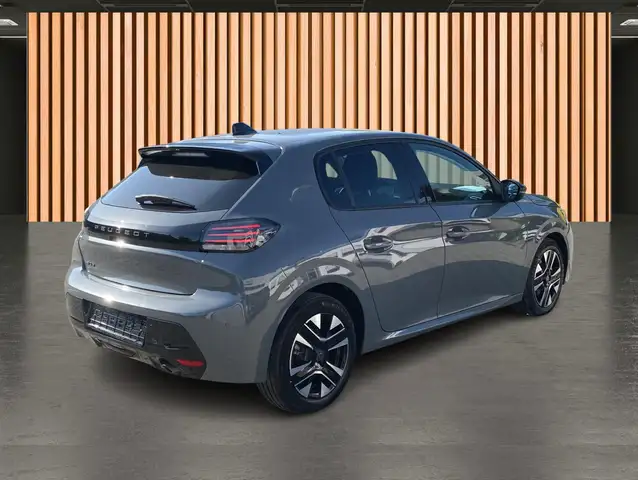 Peugeot 208 view 6