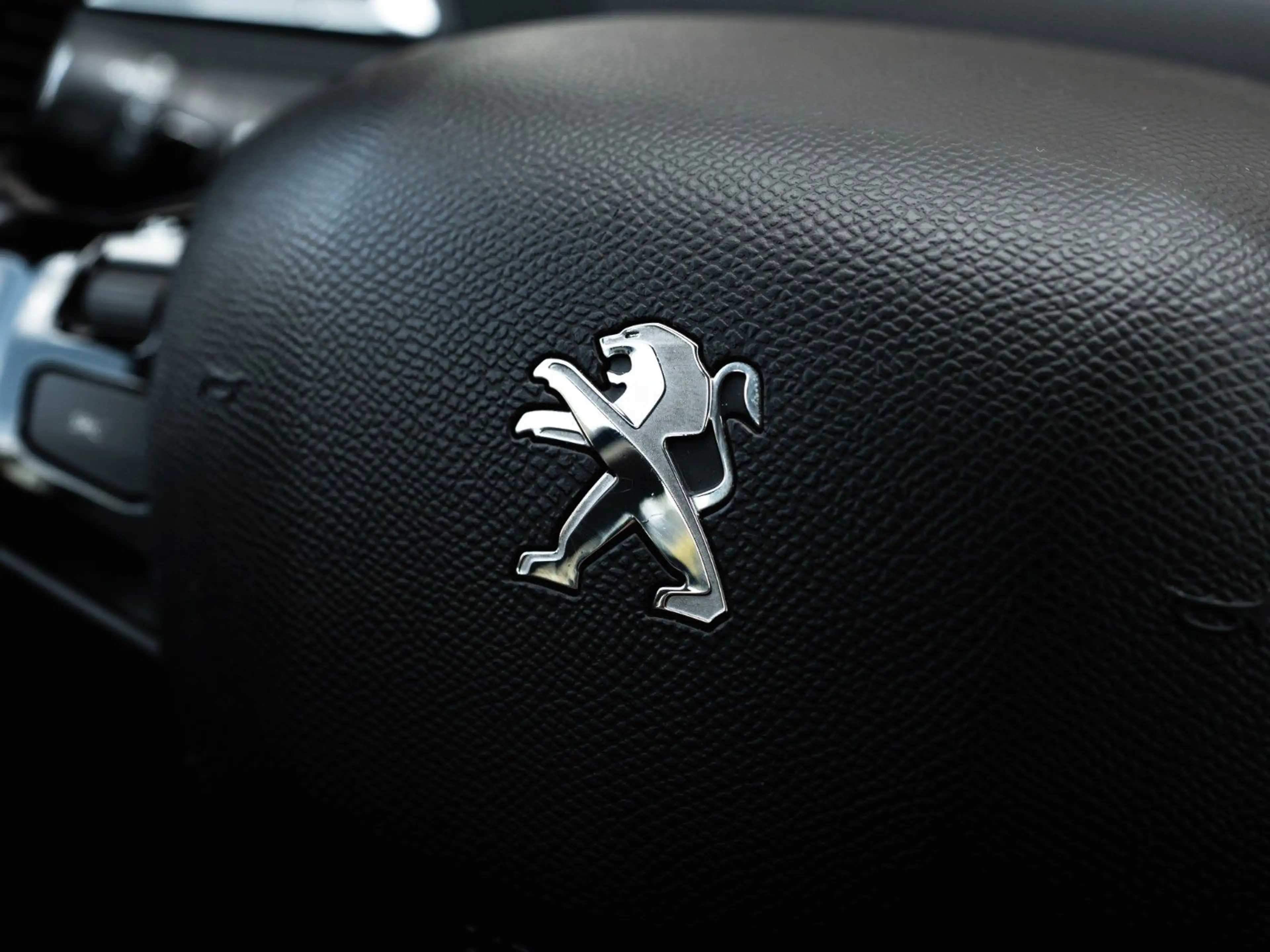 Peugeot 308 Active — photo 12