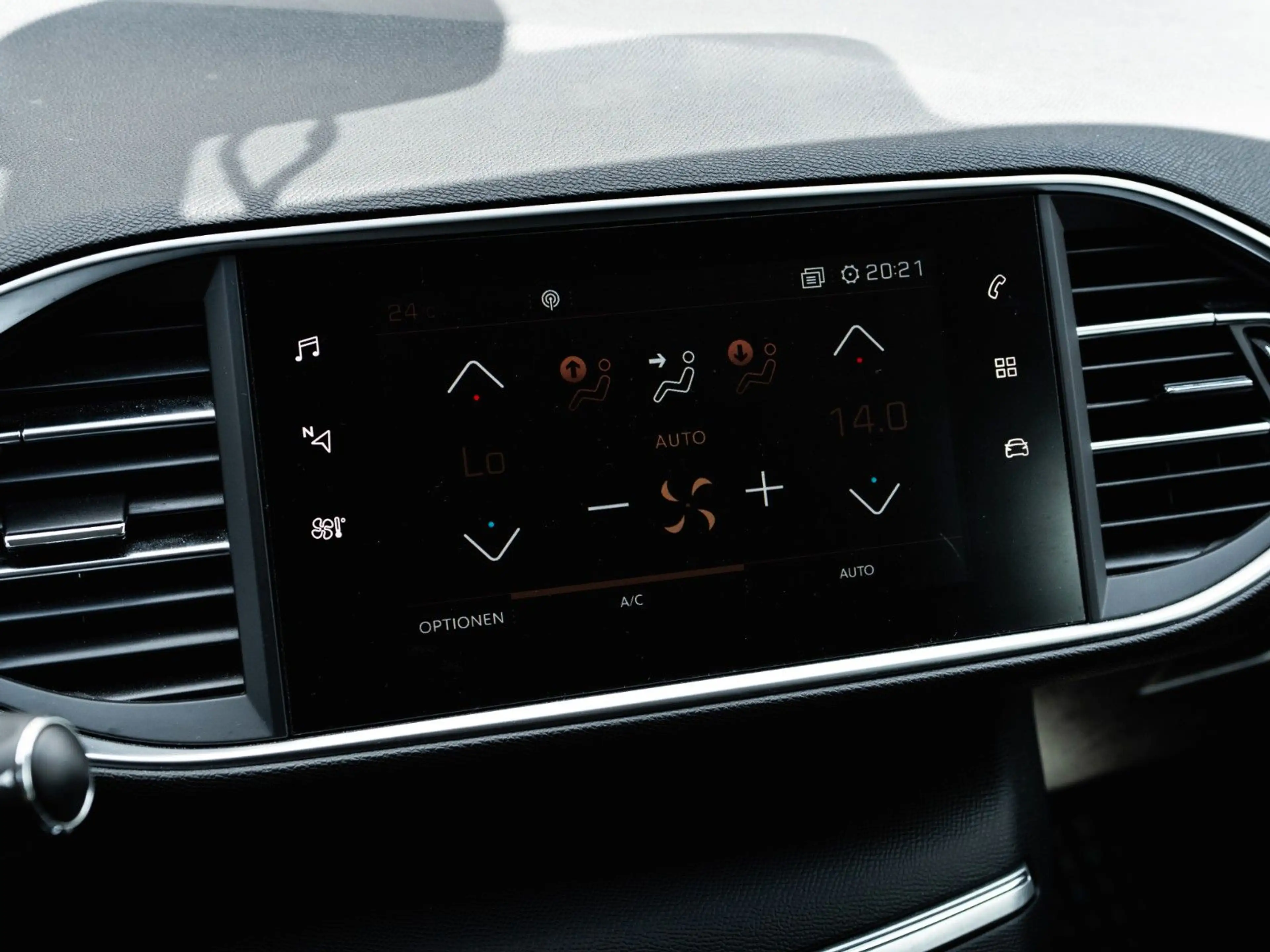 Peugeot 308 Active — photo 15