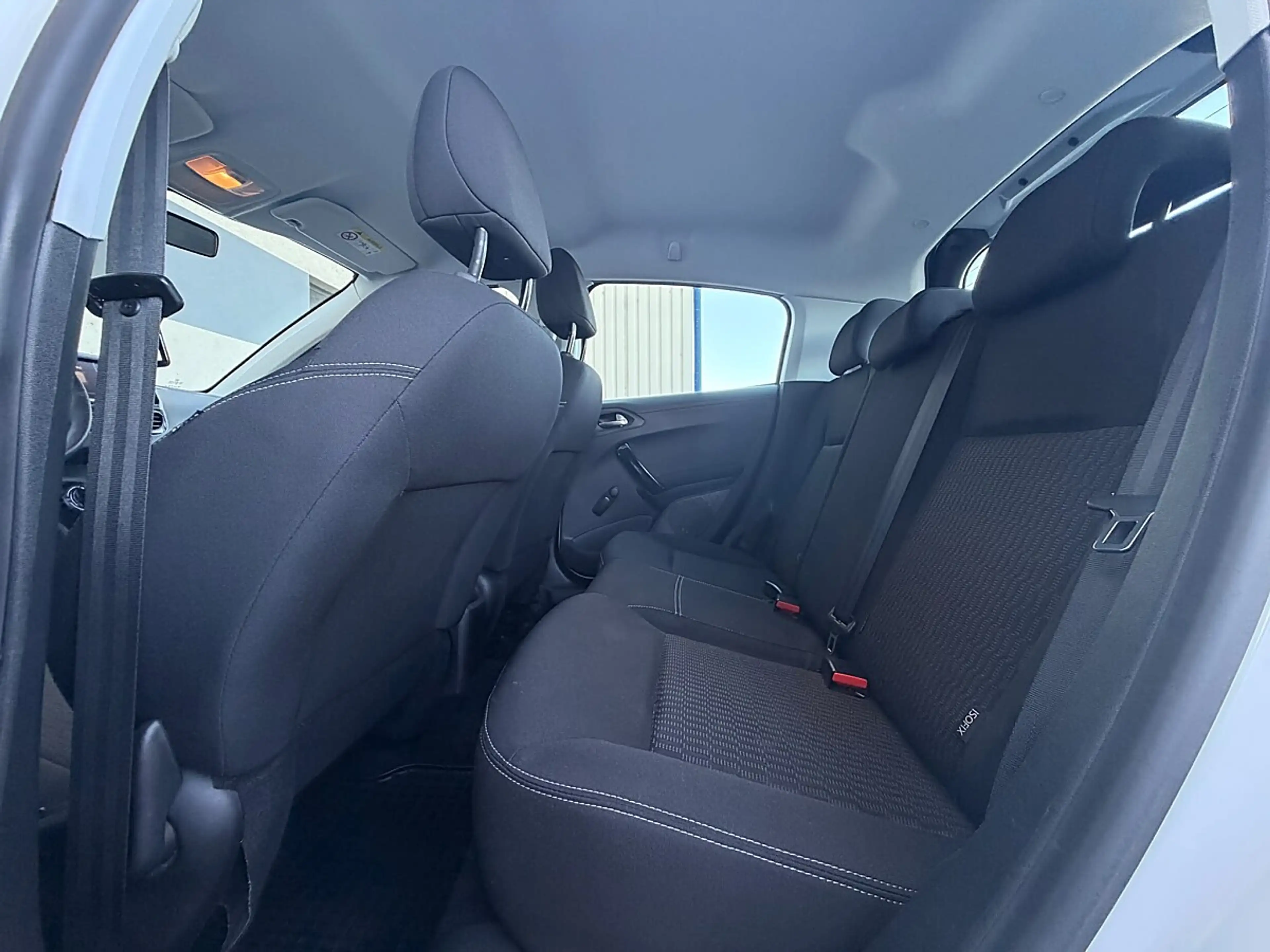 Peugeot 208 1.2 12V VTi/PureTech Active sehr gute Ausstattung — photo 11