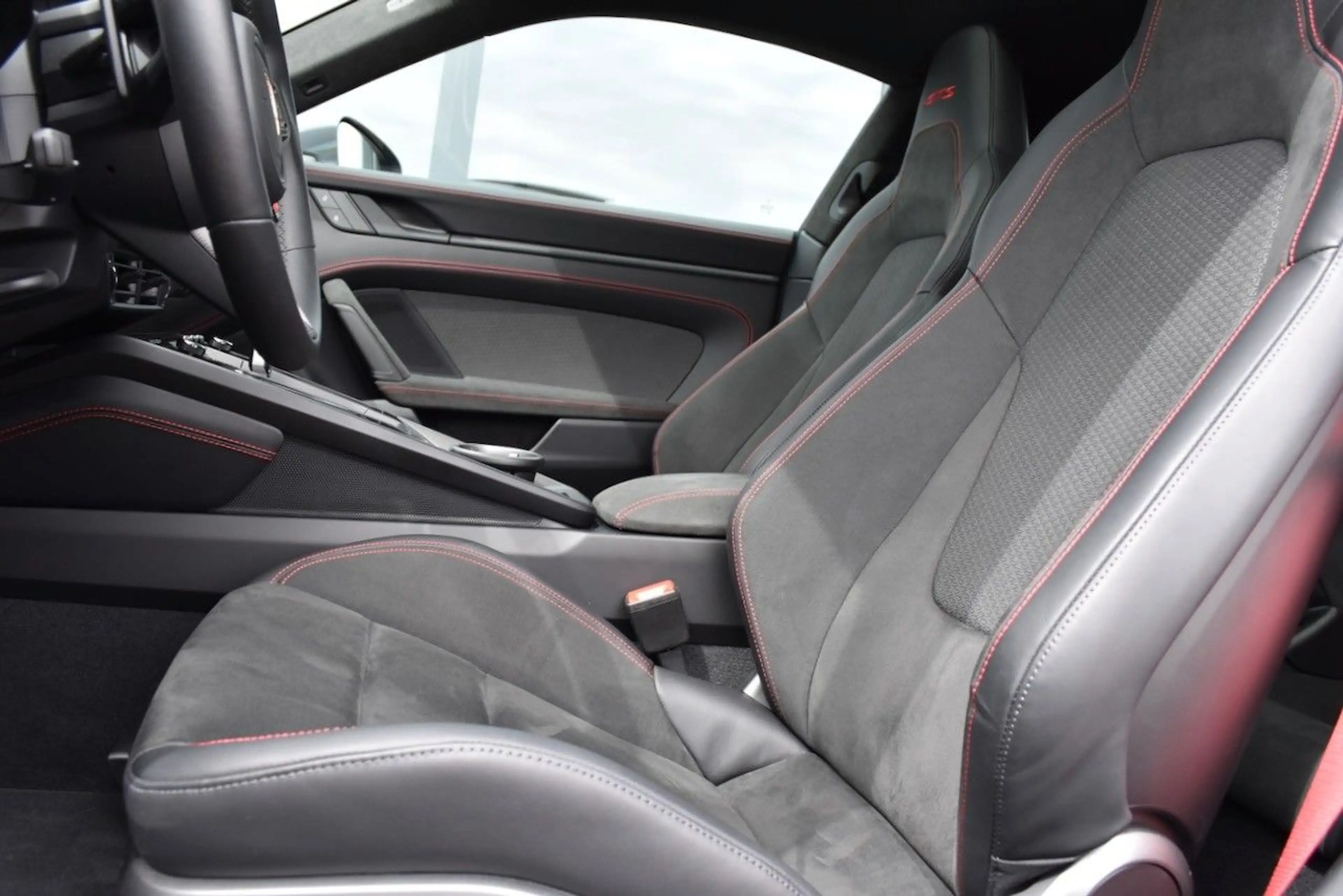 Porsche 992 911 CARRERA GTS CHRONO INNO MATRIX BOSE LIFT 360 — photo 4