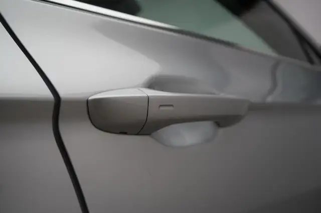 Volkswagen Passat view 14