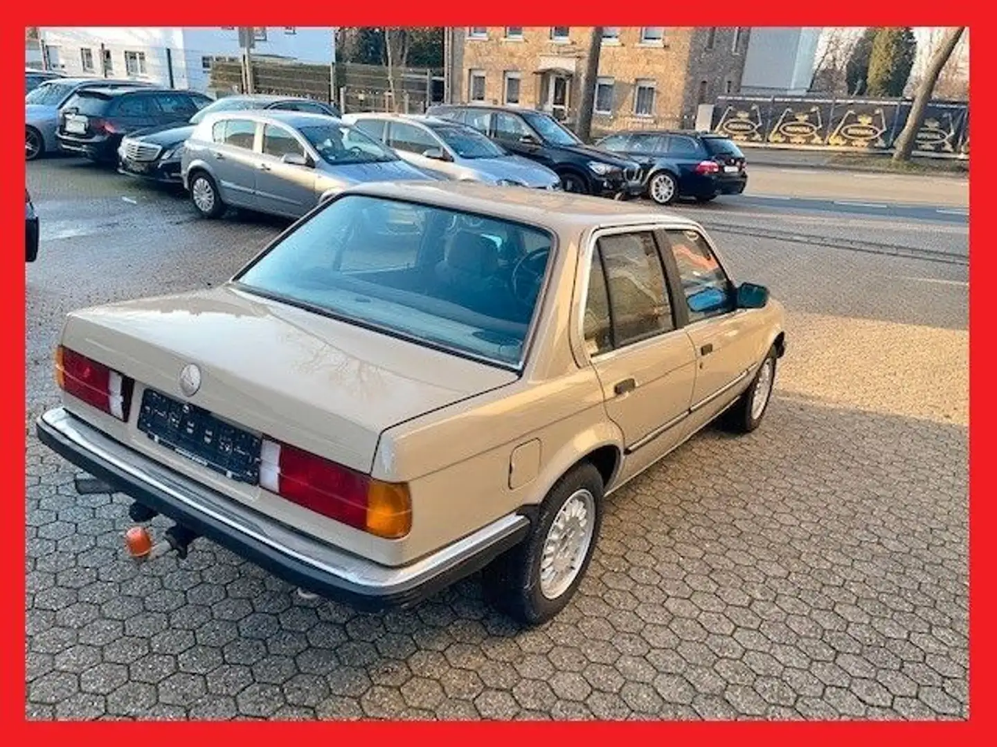 BMW 318 Limousine *H-Kennzeichen* Béžová - 2