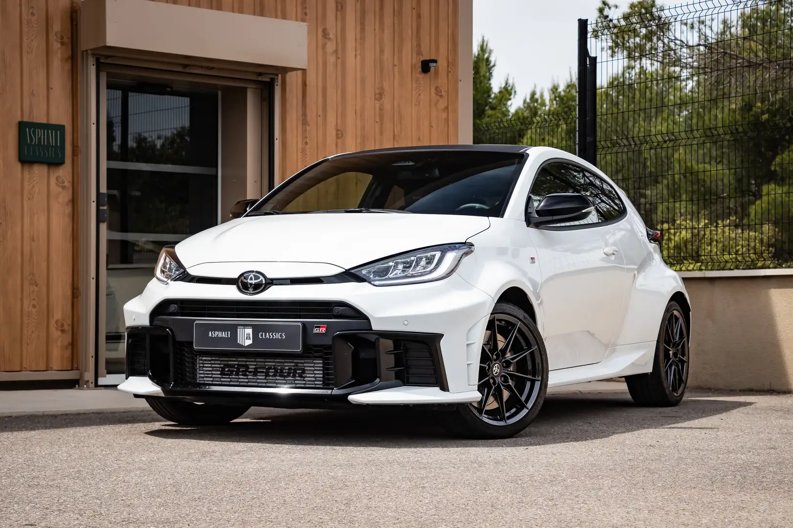 Toyota Yaris GR Track Blanc - 1