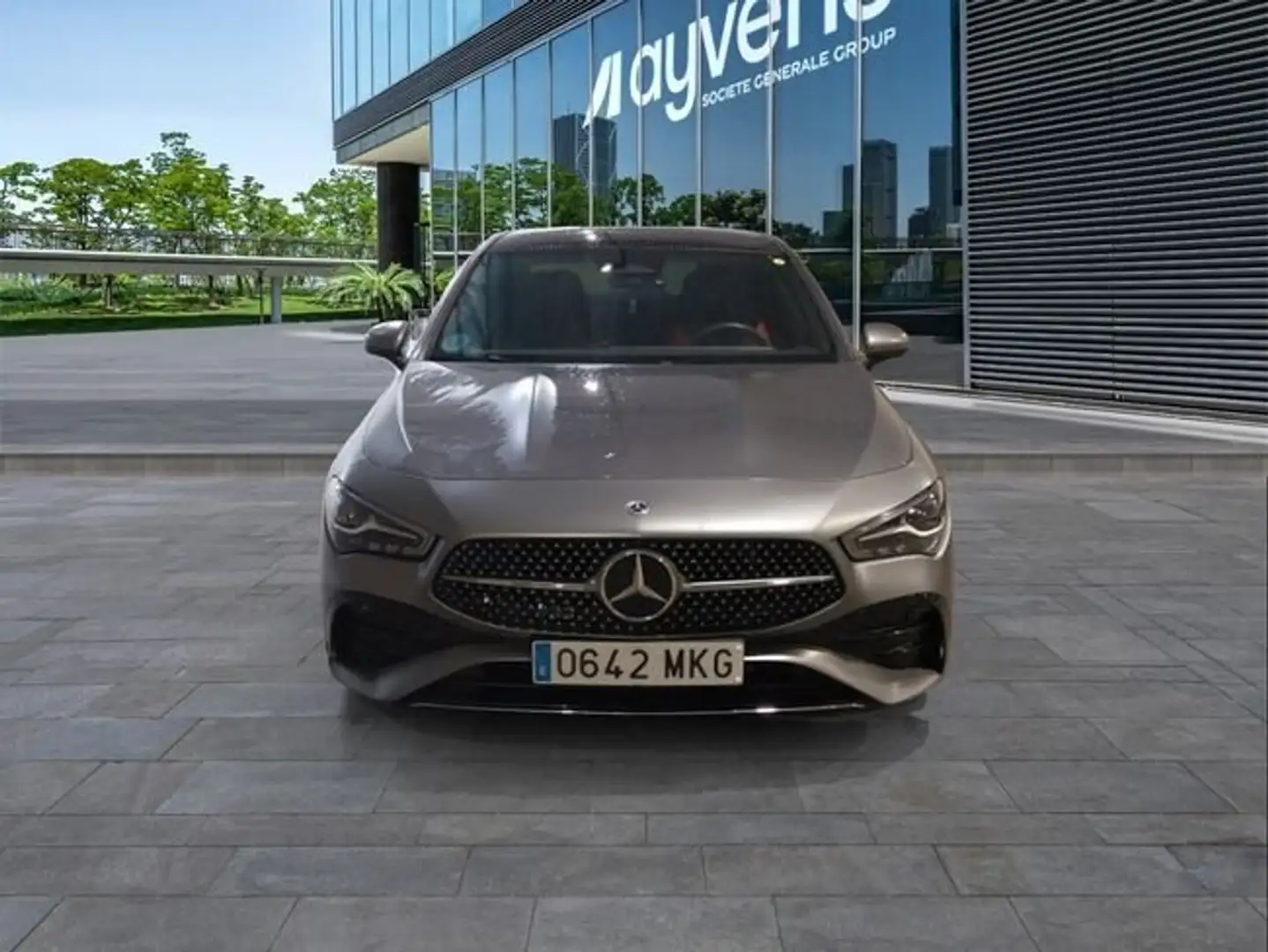 Mercedes-Benz CLA 200 Gris - 2
