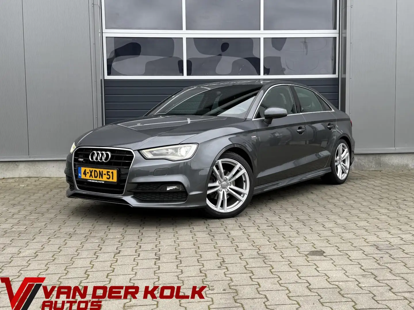 Audi A3 Limousine 1.4 TFSI S-Line In/Exterieur Xenon Half Gris - 1