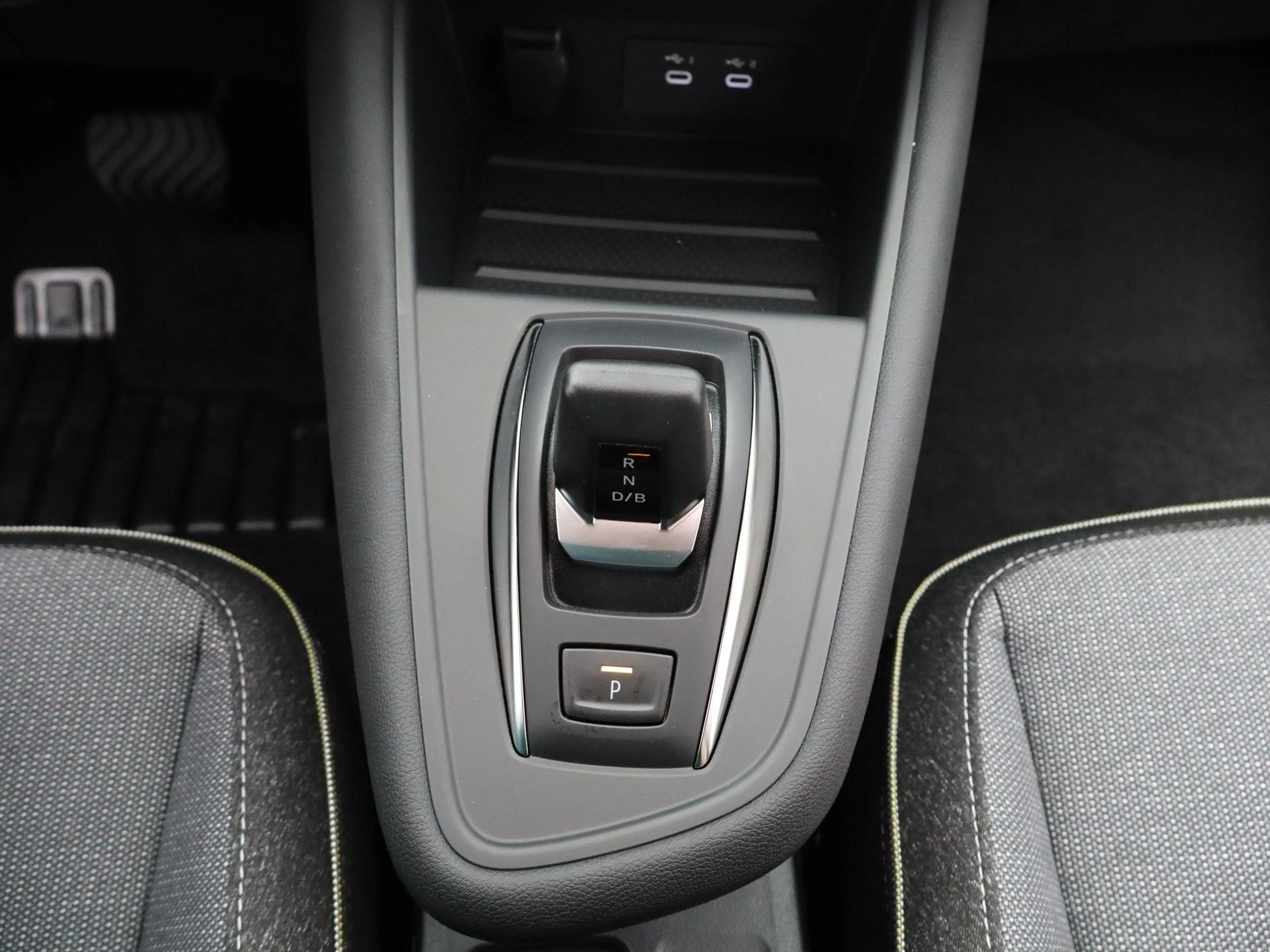 Renault Symbioz techno full hybrid E-Tech 160 | pack driving & com — photo 12