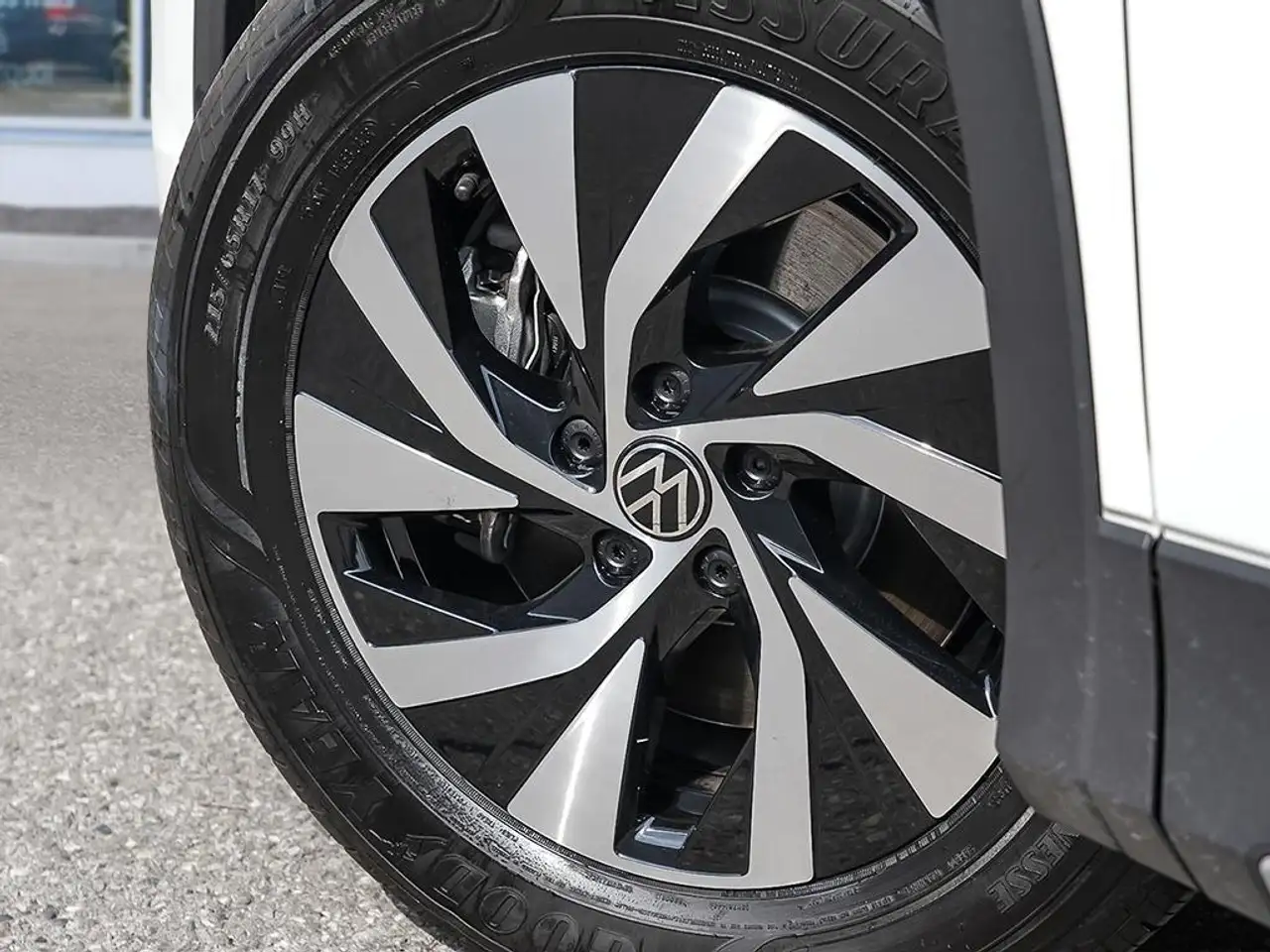 Volkswagen Tiguan снимка Volkswagen Tiguan