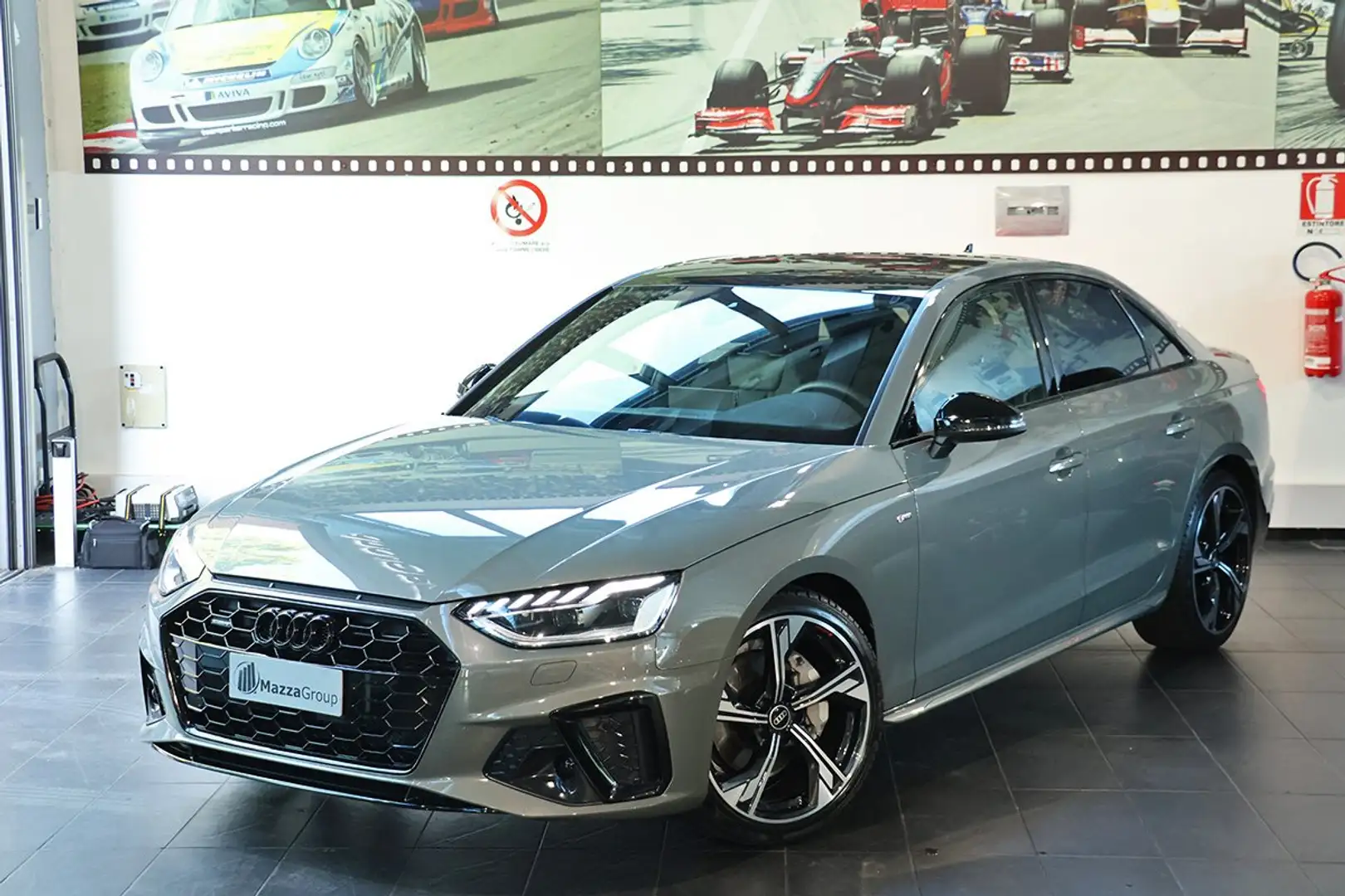 Audi A4 40 TDI Quattro S-Tronic S-Line - MATRIX/ADAS/19" Grigio - 1