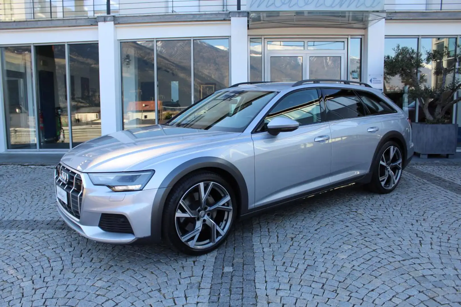 Audi A6 allroad 45 TDI 3.0 quattro tiptronic Gancio traino Šedá - 2