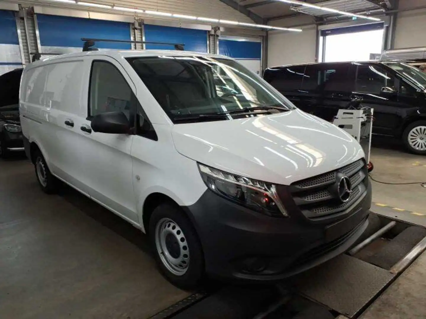 Mercedes-Benz Vito Kasten 116 CDI lang AHK 2500kg SHZ NAVI LED Weiß - 2