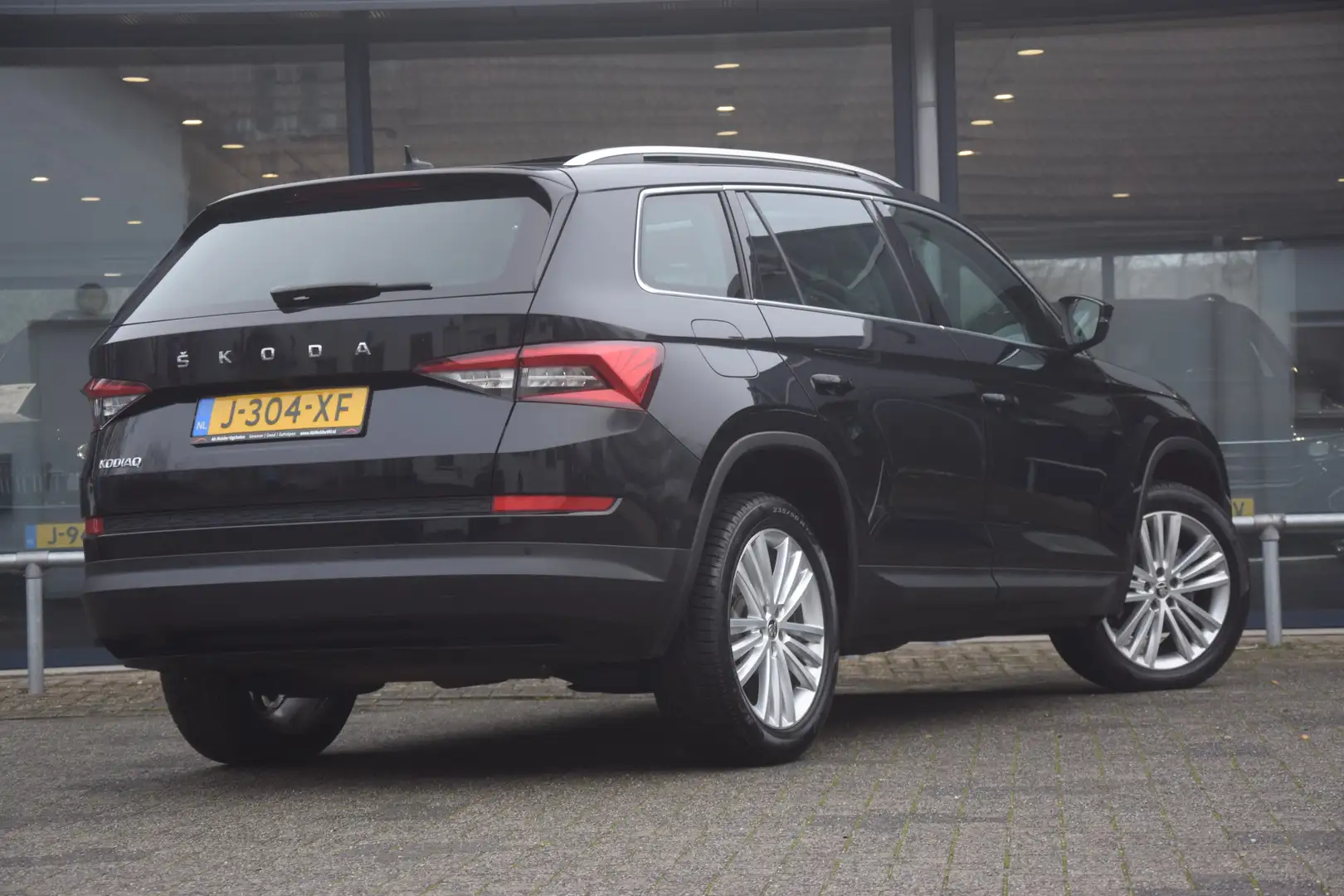 Skoda Kodiaq 1.5 TSI Business Edition DSG Automaat | Org. NL | Noir - 2