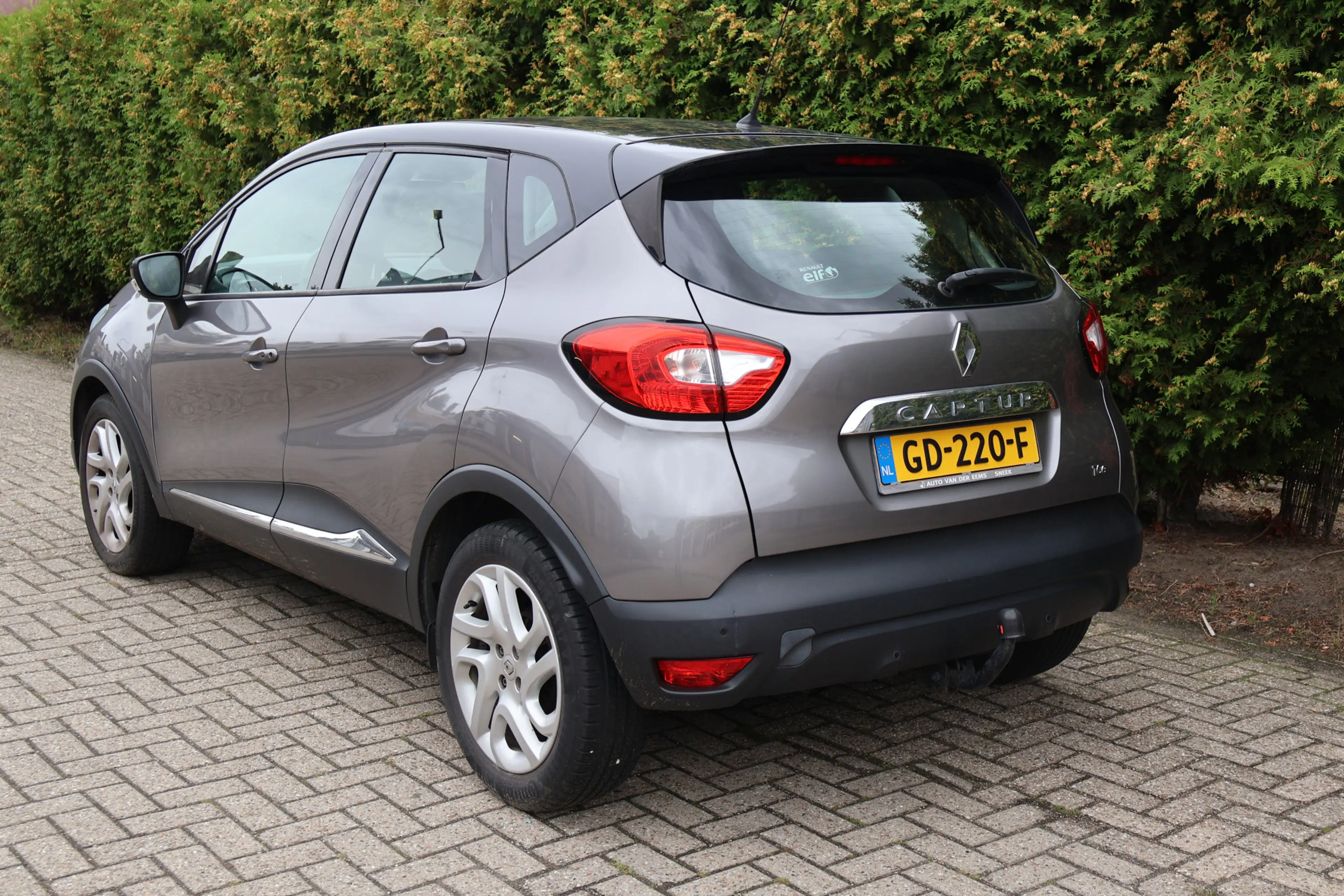 Renault Captur 1.2 TCe Dynamique — photo 2