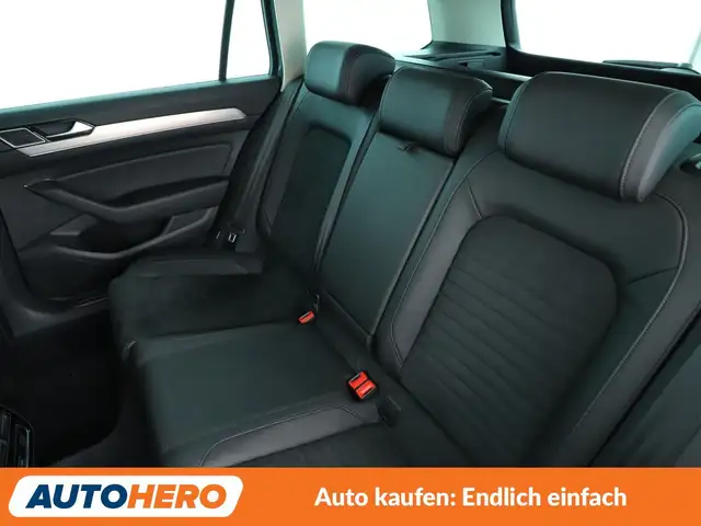 Volkswagen Passat view 14