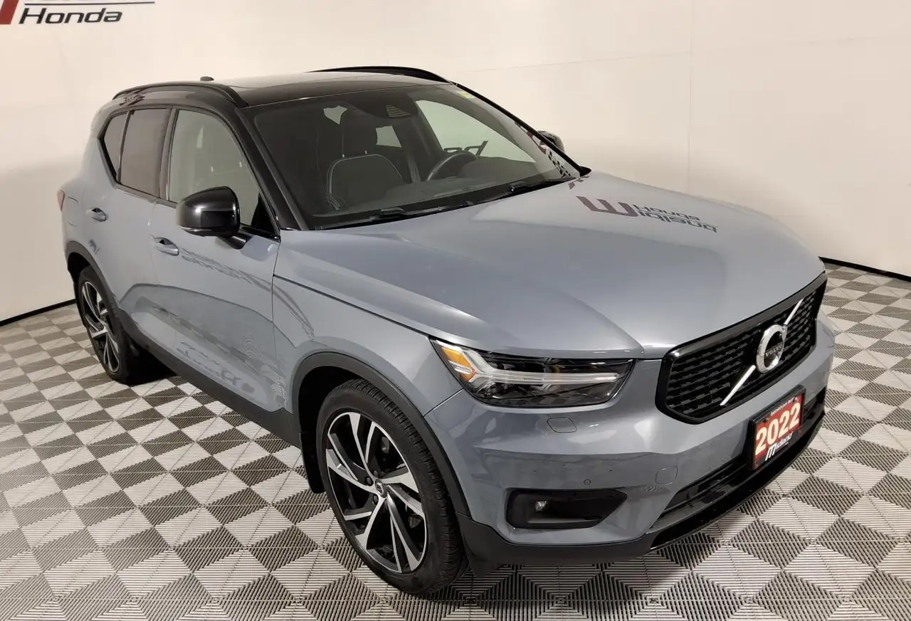 2022 Volvo XC40