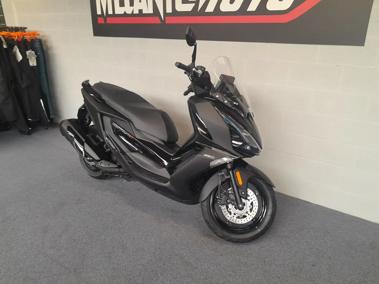 Kymco Downtown 350i GT DEPART IMMEDIAT Zwart - 2