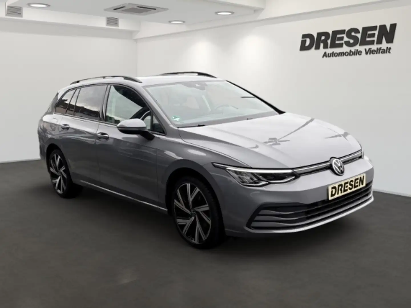Volkswagen Golf Variant VIII 1,0 TSI Life OPF Navi LED Sperrdiff. ACC Appl Grigio - 2