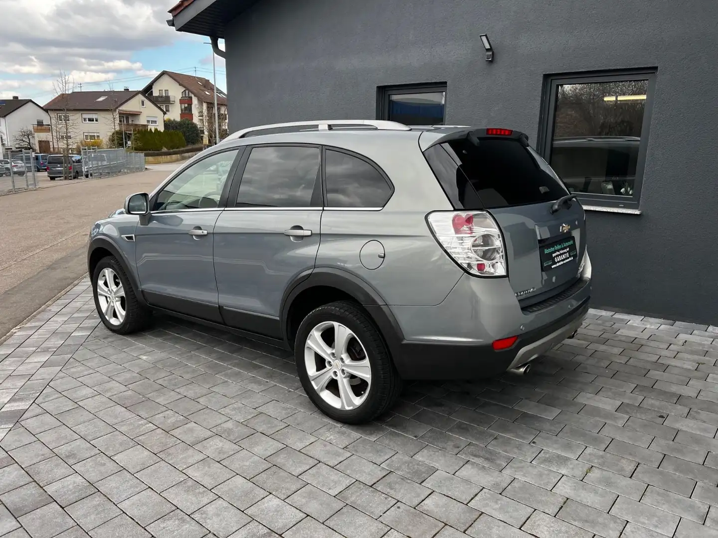 Chevrolet Captiva 2.2 D LTZ 4WD Automatik/7Sitzer Gri - 2