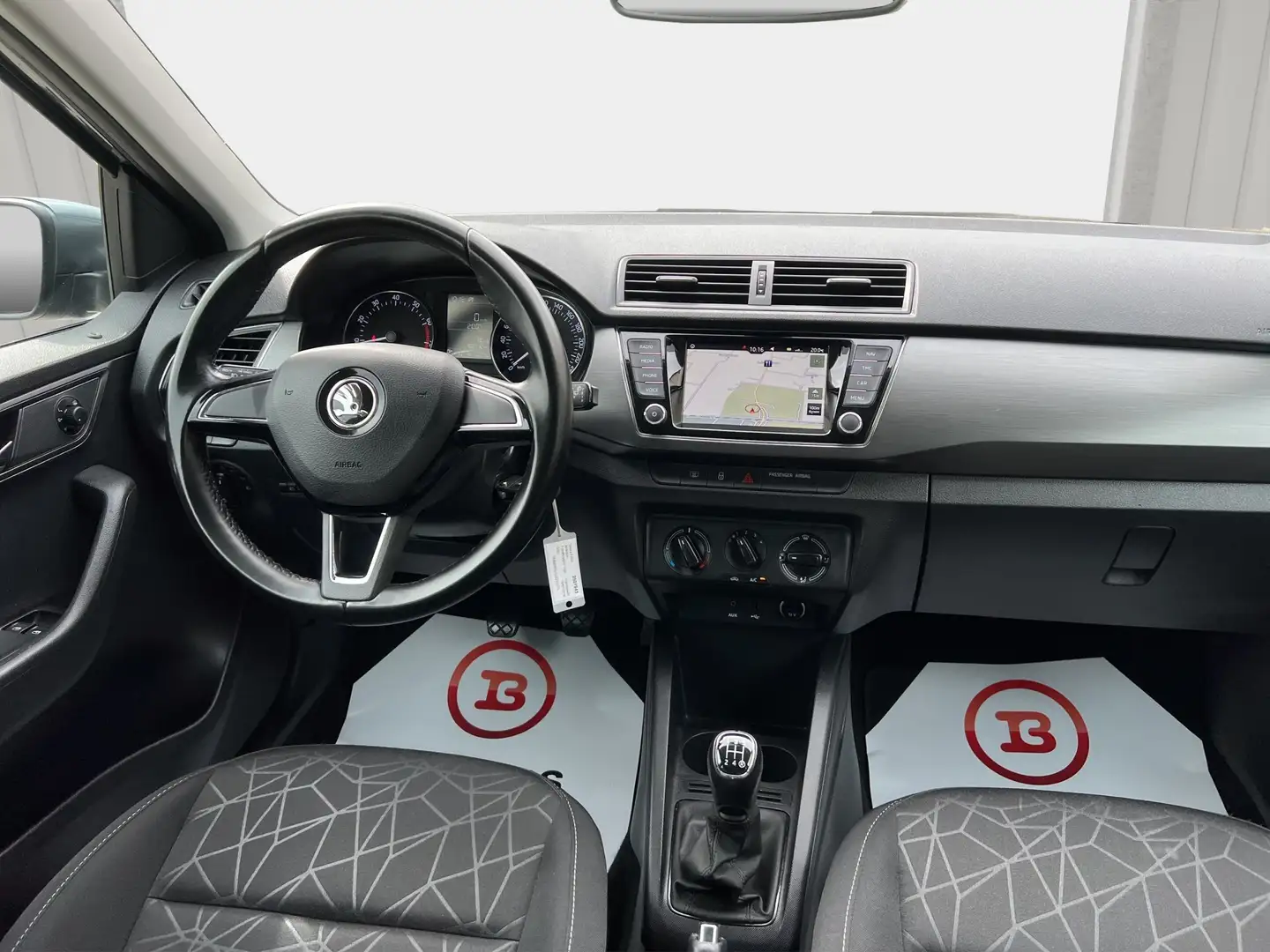 Skoda Fabia 1.0i Ambition | NAVI |Mistlichten|Parkeersensor Gris - 2
