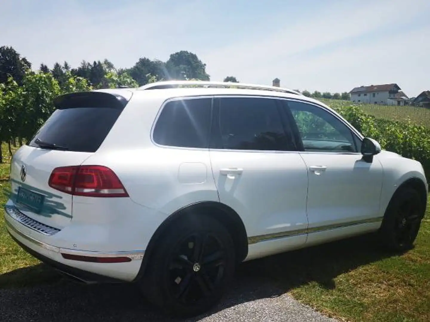 Volkswagen Touareg V6 TDI SCR Comfortline 4Motion Aut. Weiß - 2