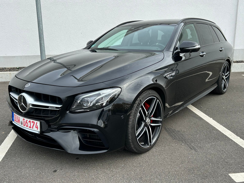Mercedes-Benz E 63 AMG E 63S AMG *Performance*Pano*Burmester* — photo 3