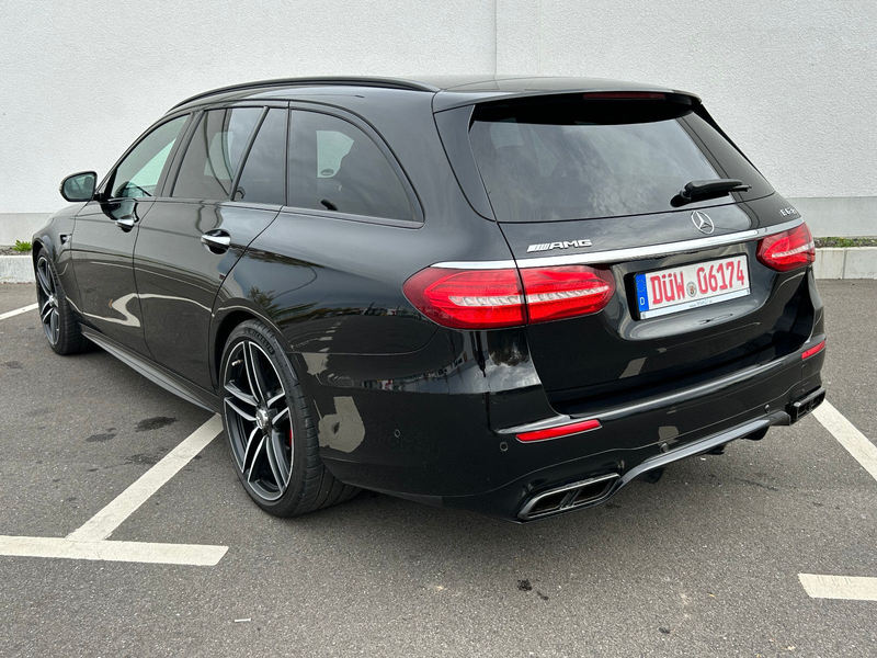 Mercedes-Benz E 63 AMG E 63S AMG *Performance*Pano*Burmester* — photo 11