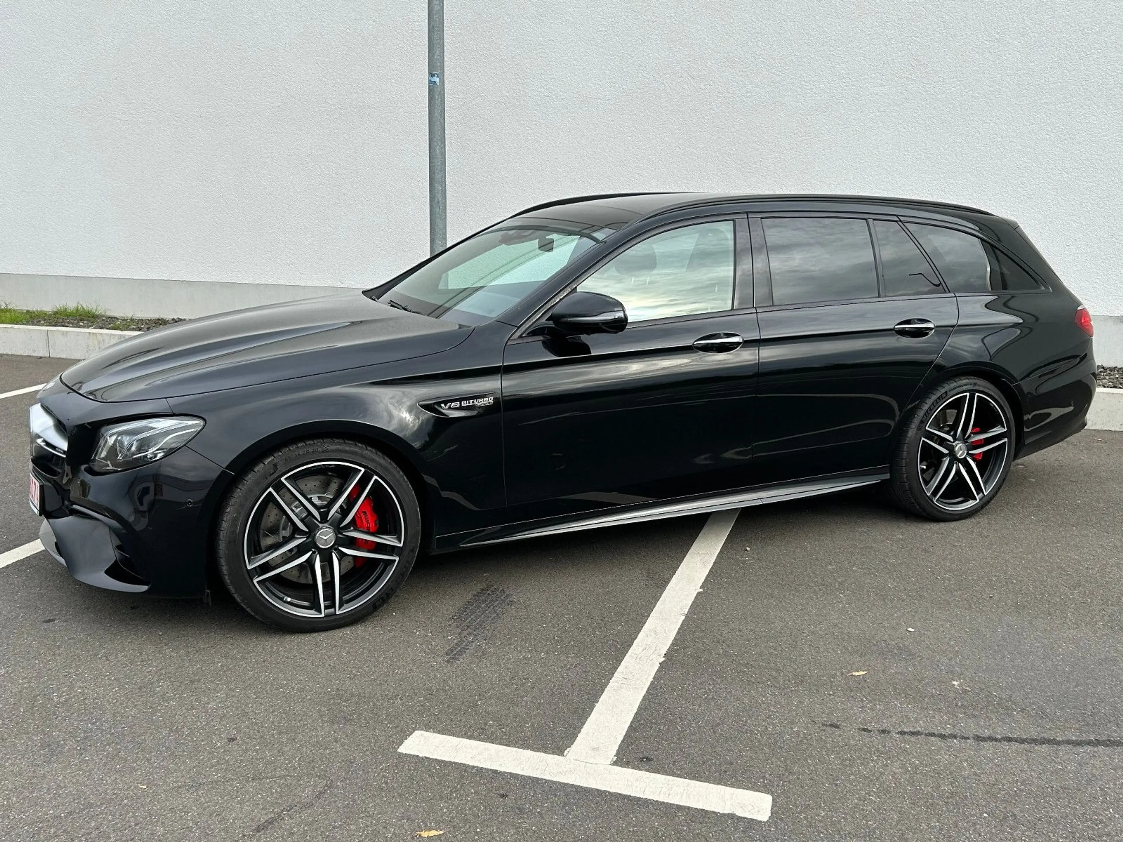 Mercedes-Benz E 63 AMG E 63S AMG *Performance*Pano*Burmester* — photo 4