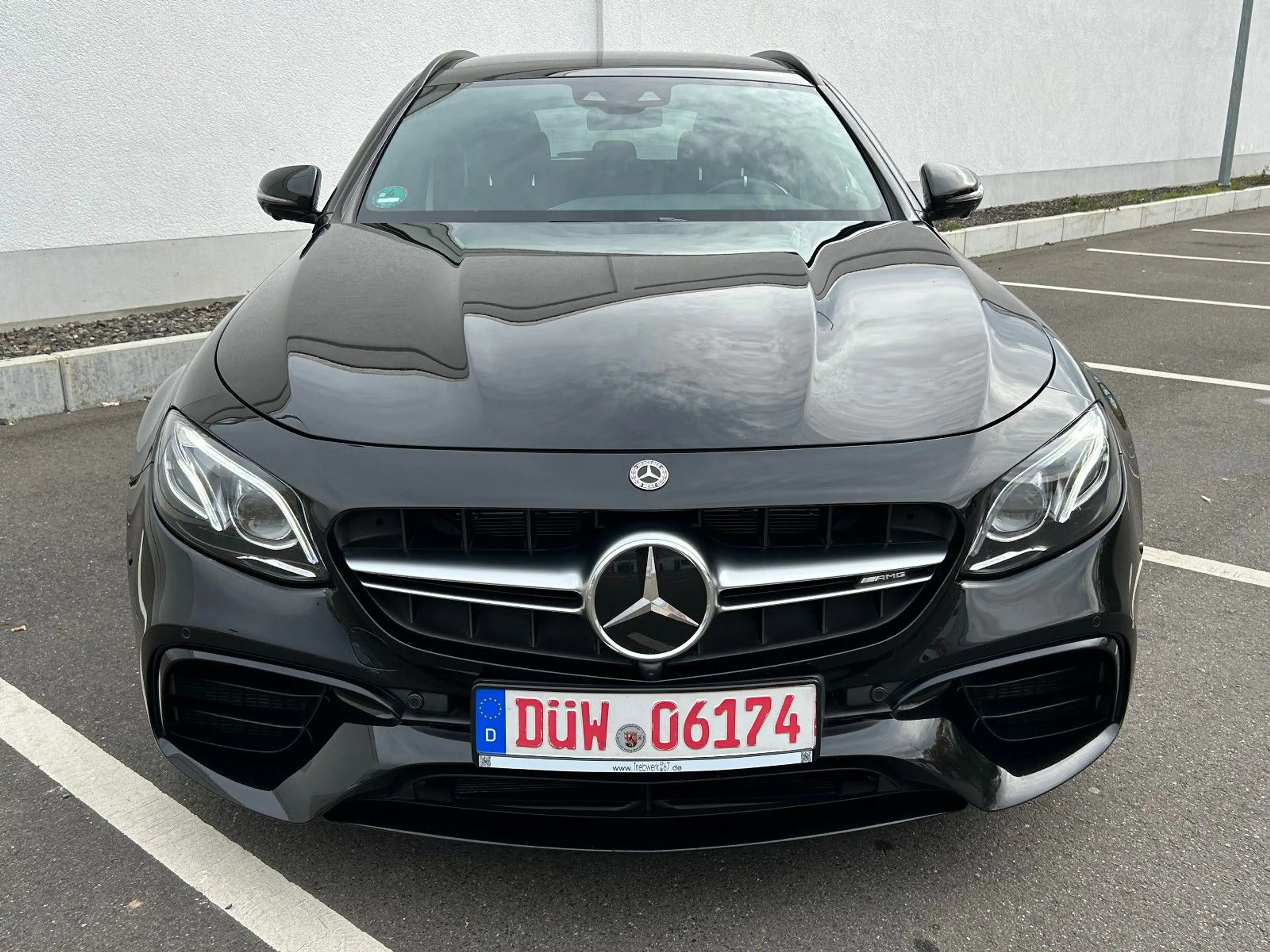 Mercedes-Benz E 63 AMG E 63S AMG *Performance*Pano*Burmester* — photo 2
