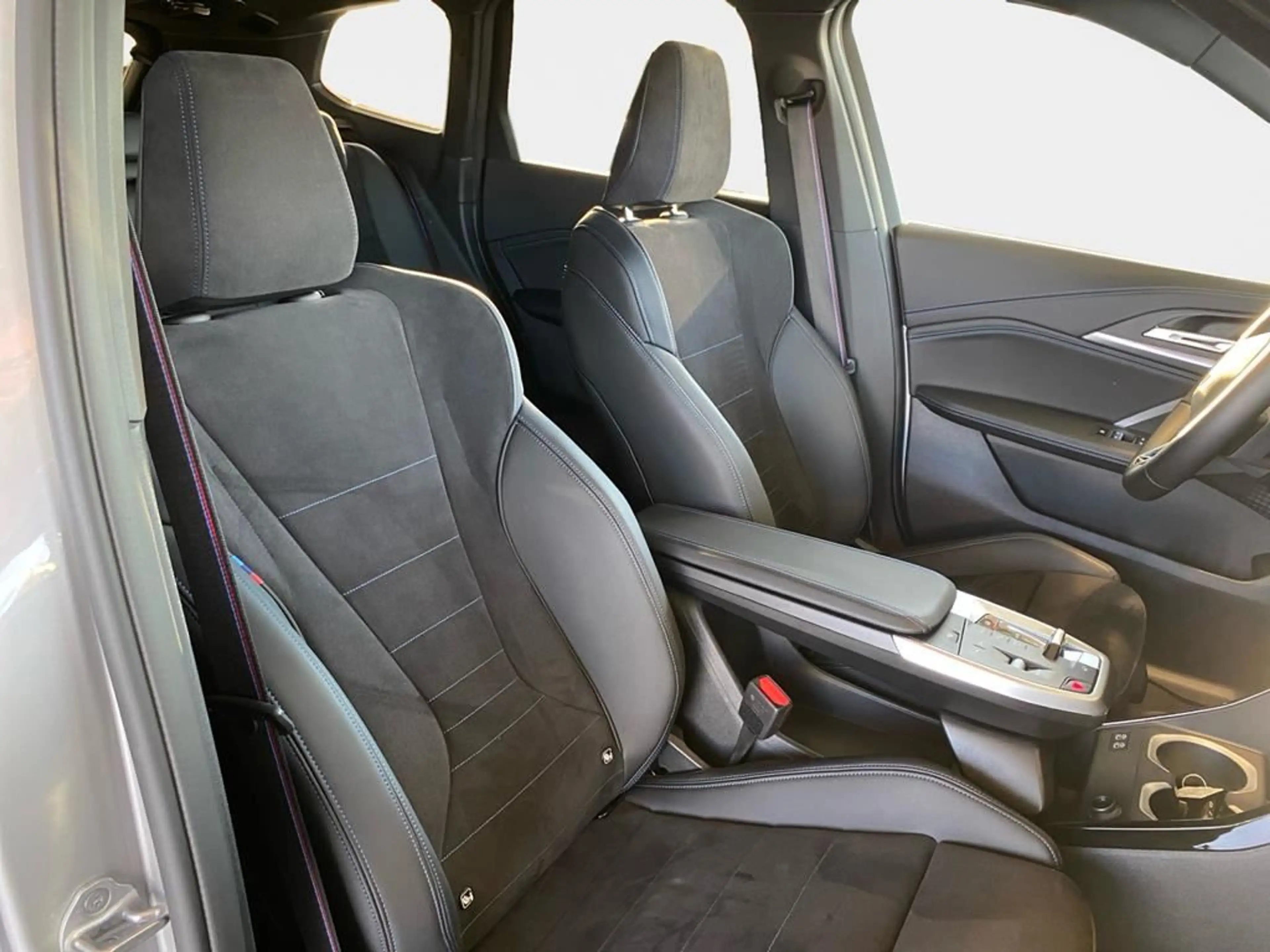 BMW iX1 M Sport Pro — photo 15