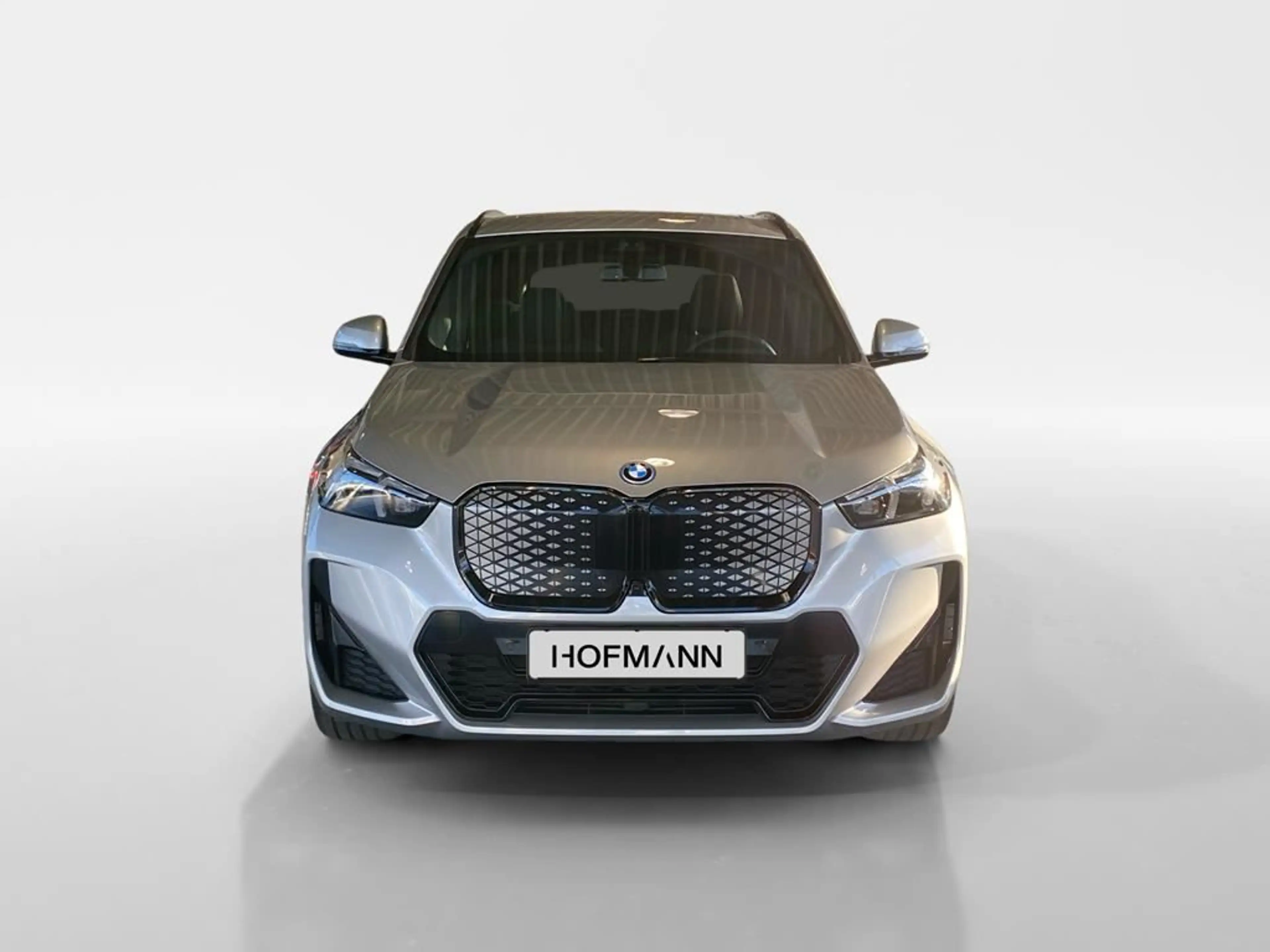 BMW iX1 M Sport Pro — photo 2