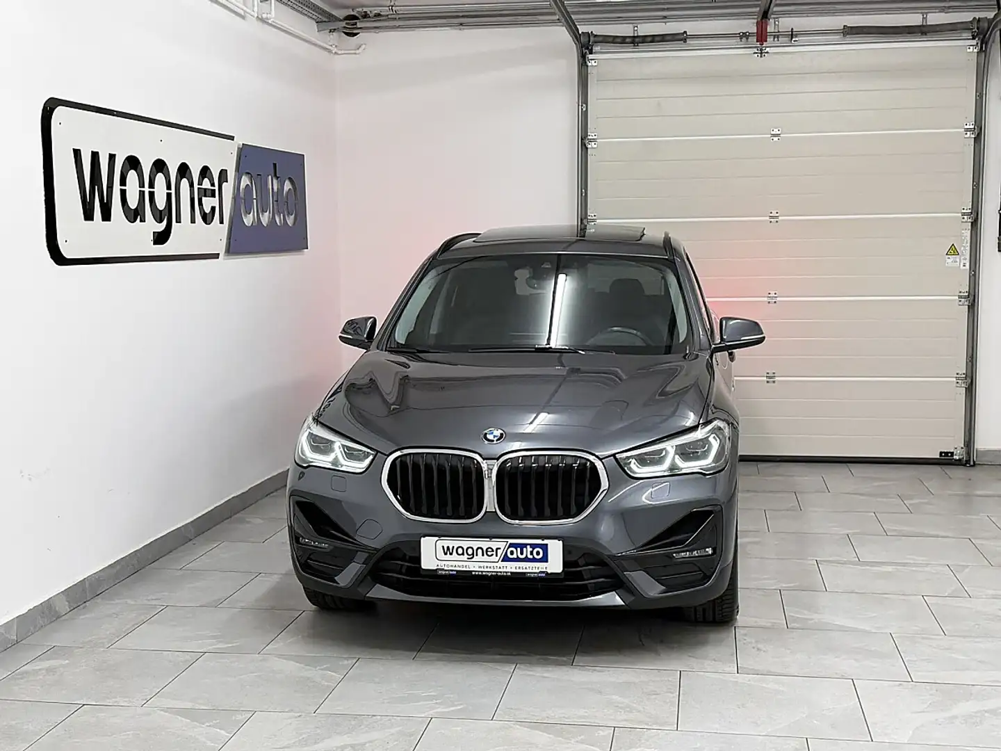 BMW X1 sDrive18d Sport Line/LCI/LED/NaviPlus/HeadUp/Pa... Grau - 1