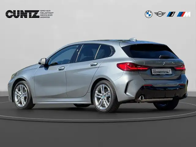 BMW 1 Series view 8