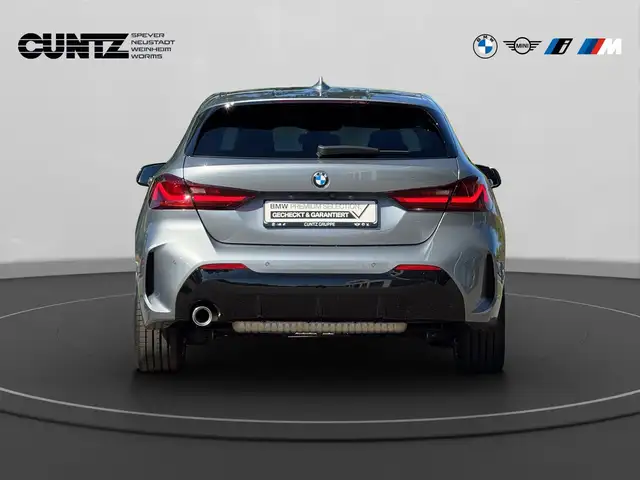 BMW 1 Series view 7