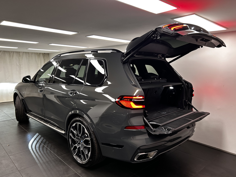 BMW X7 xDrive40d — photo 12