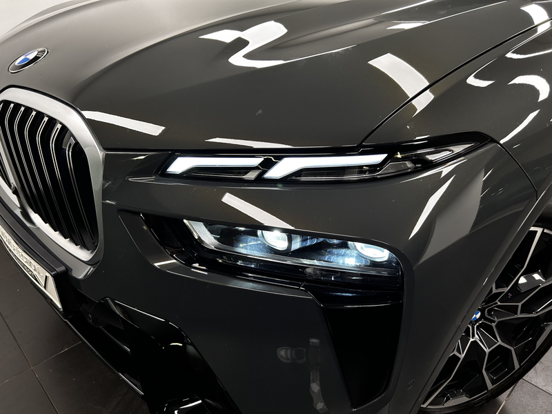 BMW X7 xDrive40d — photo 9