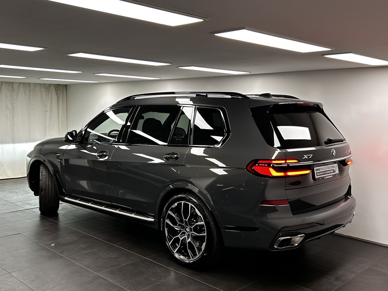 BMW X7 xDrive40d — photo 3