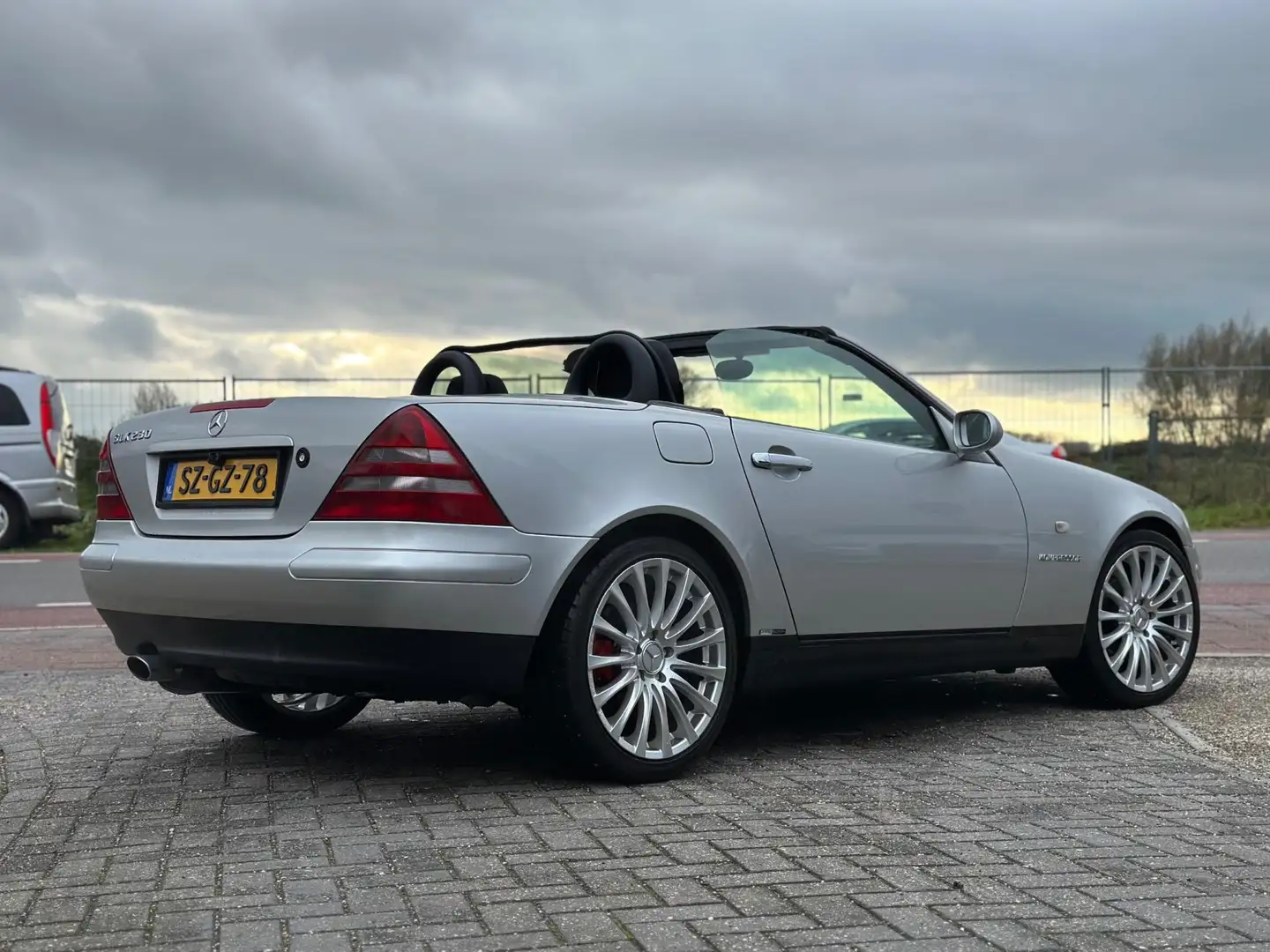 Mercedes-Benz SLK 230 K. In Nieuwstraat! Grijs - 2