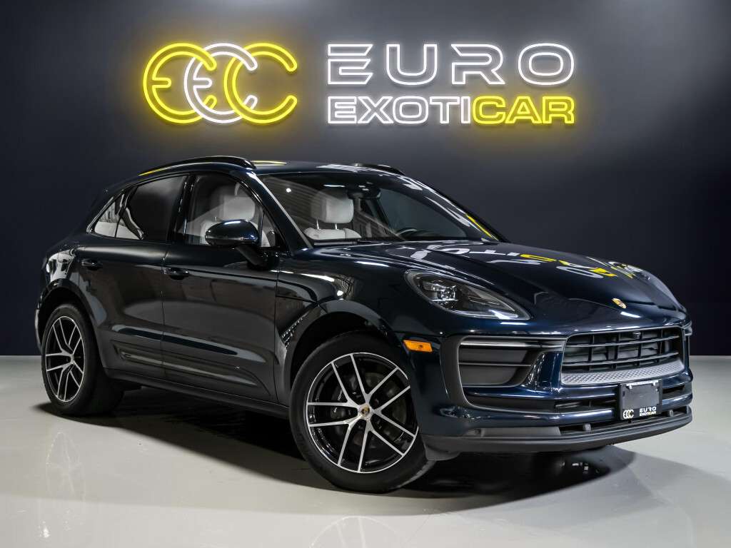 2023 Porsche Macan PLATINUM EDITION 4dr All-Wheel Drive Automatic
