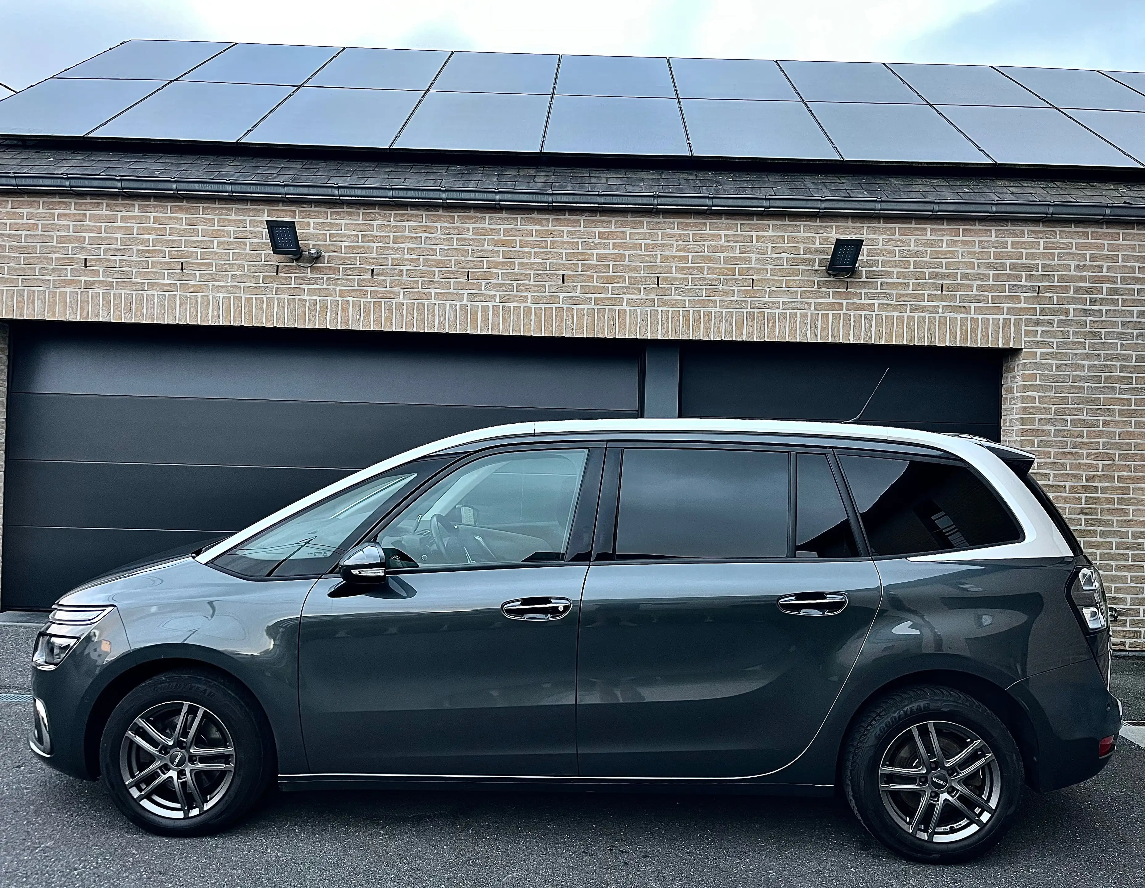 Citroen C4 Picasso C4 Picasso 2.0 BlueHDi 150CV XENONS CARPLAY — photo 5