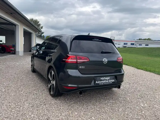 Volkswagen Golf view 8